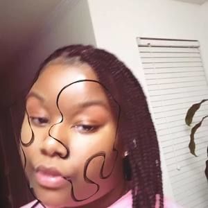 Meet your Posher, Nadia